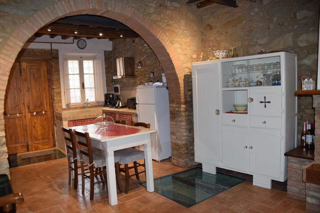Apartment Casa Antica Chianni Eksteriør bilde